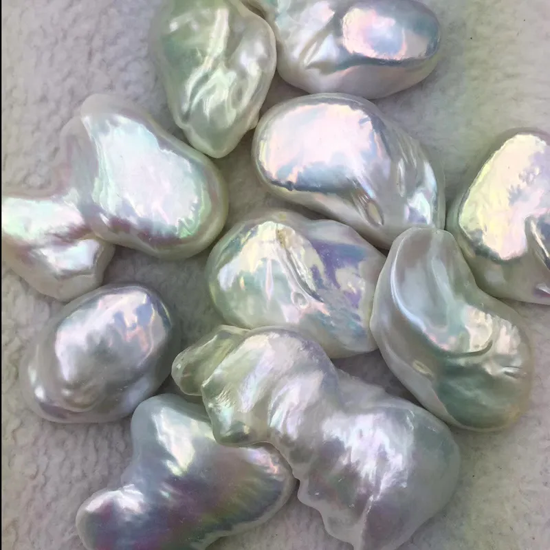 Baroque Pearl Detail