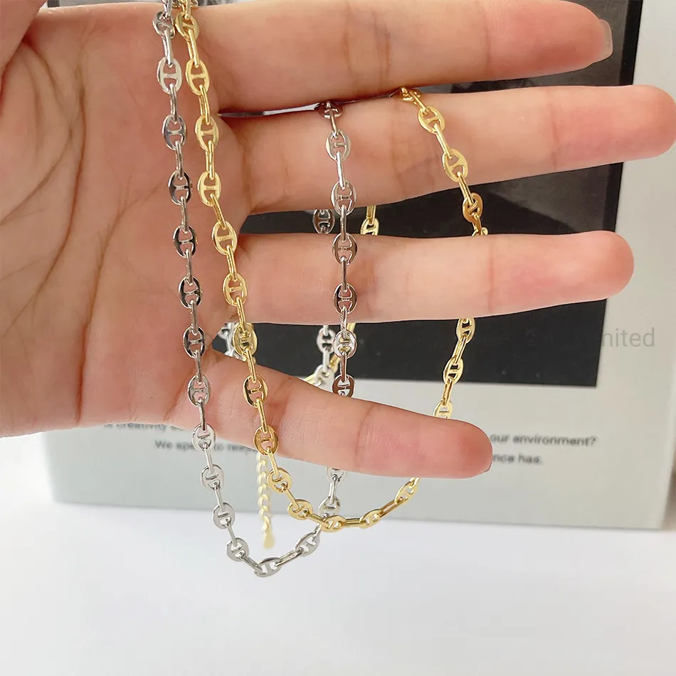 Necklace View 4