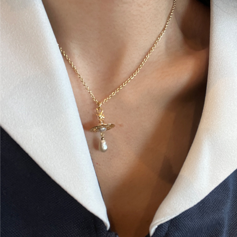 Stereoscopic UFO Saturn Water Drop Pearl Necklace Female Baroque Pearl Neck Chain