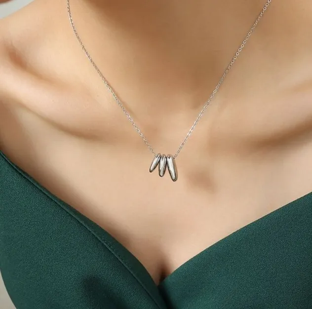 Elegance Pendant Detail 2