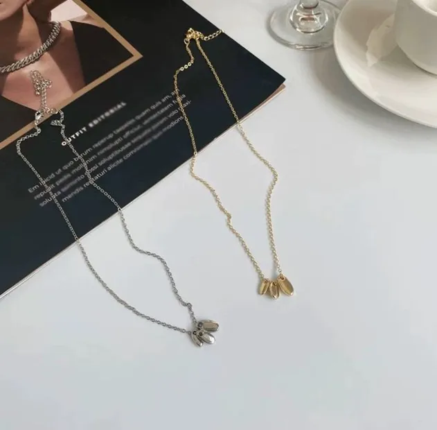 Elegance Pendant Detail 3