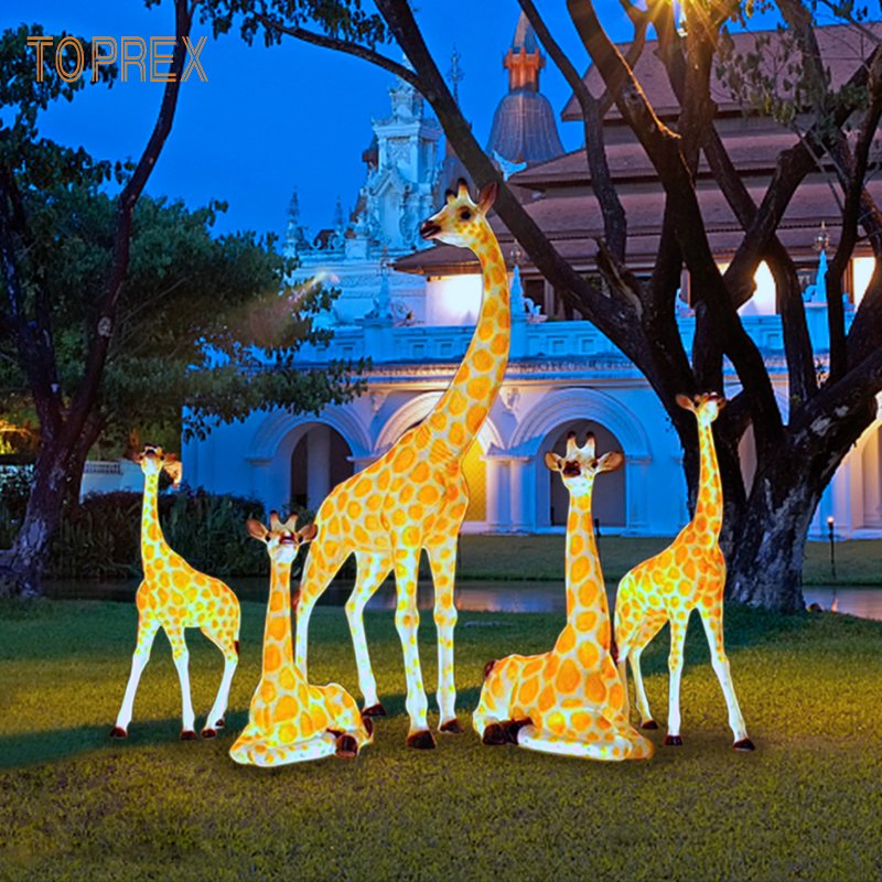 Toprex Resin Simulation Giraffe Sculpture Decorative Light Outdoor Waterproof LED Lighting