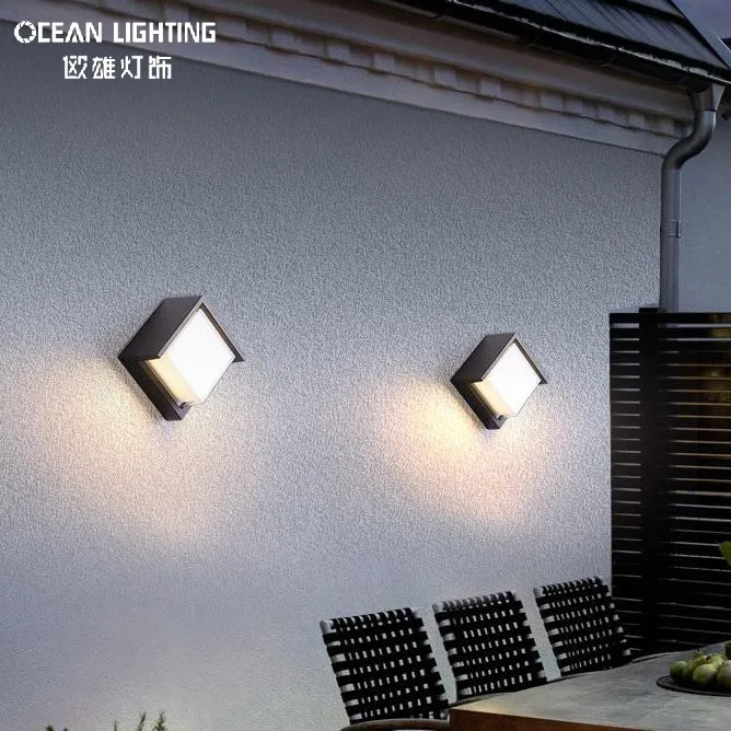 Wall Lamp View 5