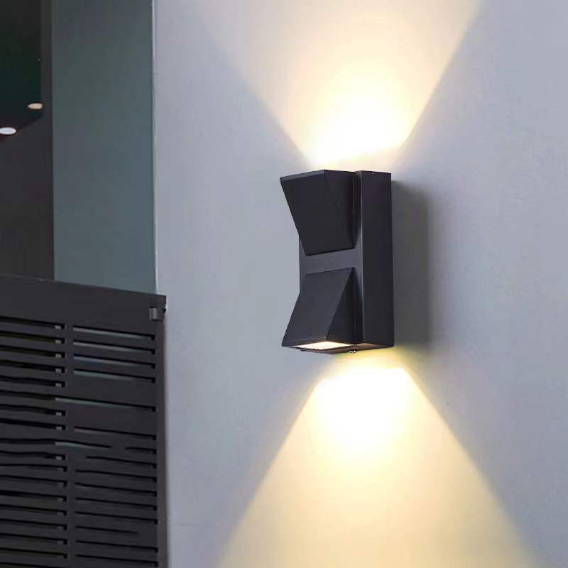 Outdoor Garden Light LED Wall Mount Lamp Decorative up and Down Lighting for Hotel