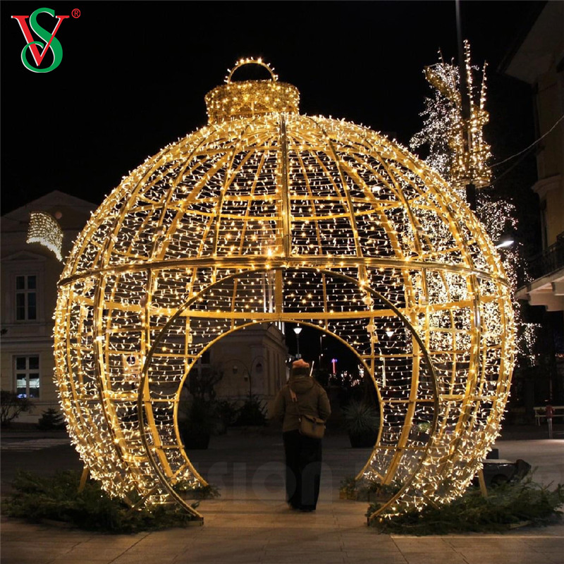 Large Outdoor LED Decorative Golden Christmas 3D Ball Motif Lighting