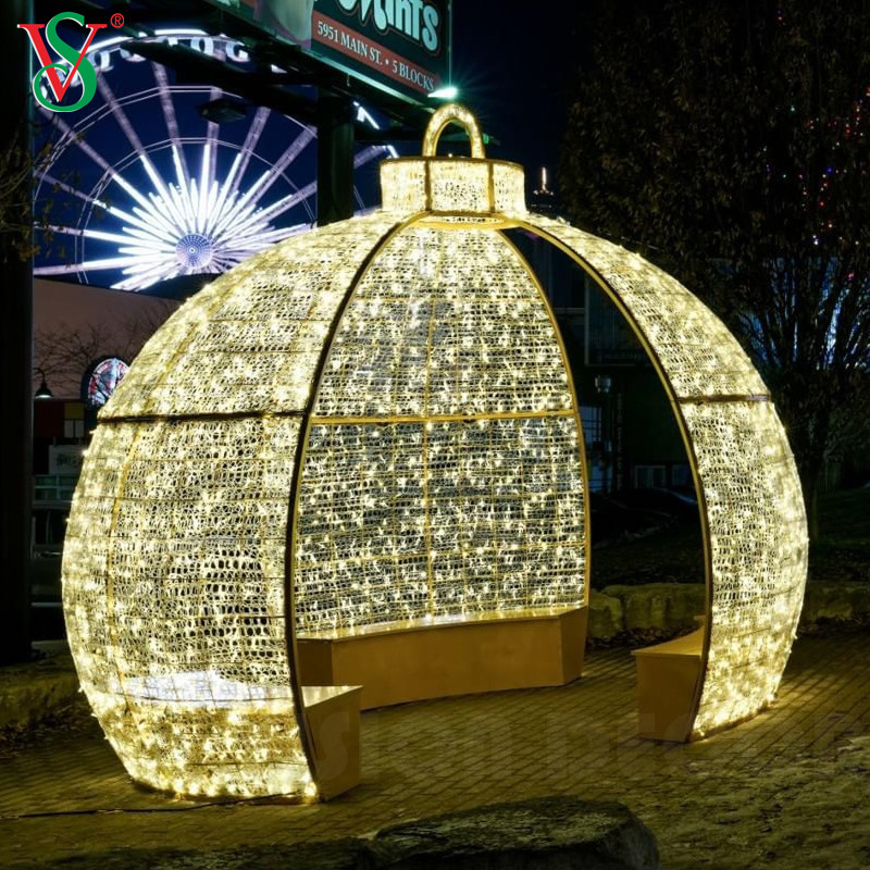 Large Outdoor LED Decorative Golden Christmas 3D Ball Motif Lighting