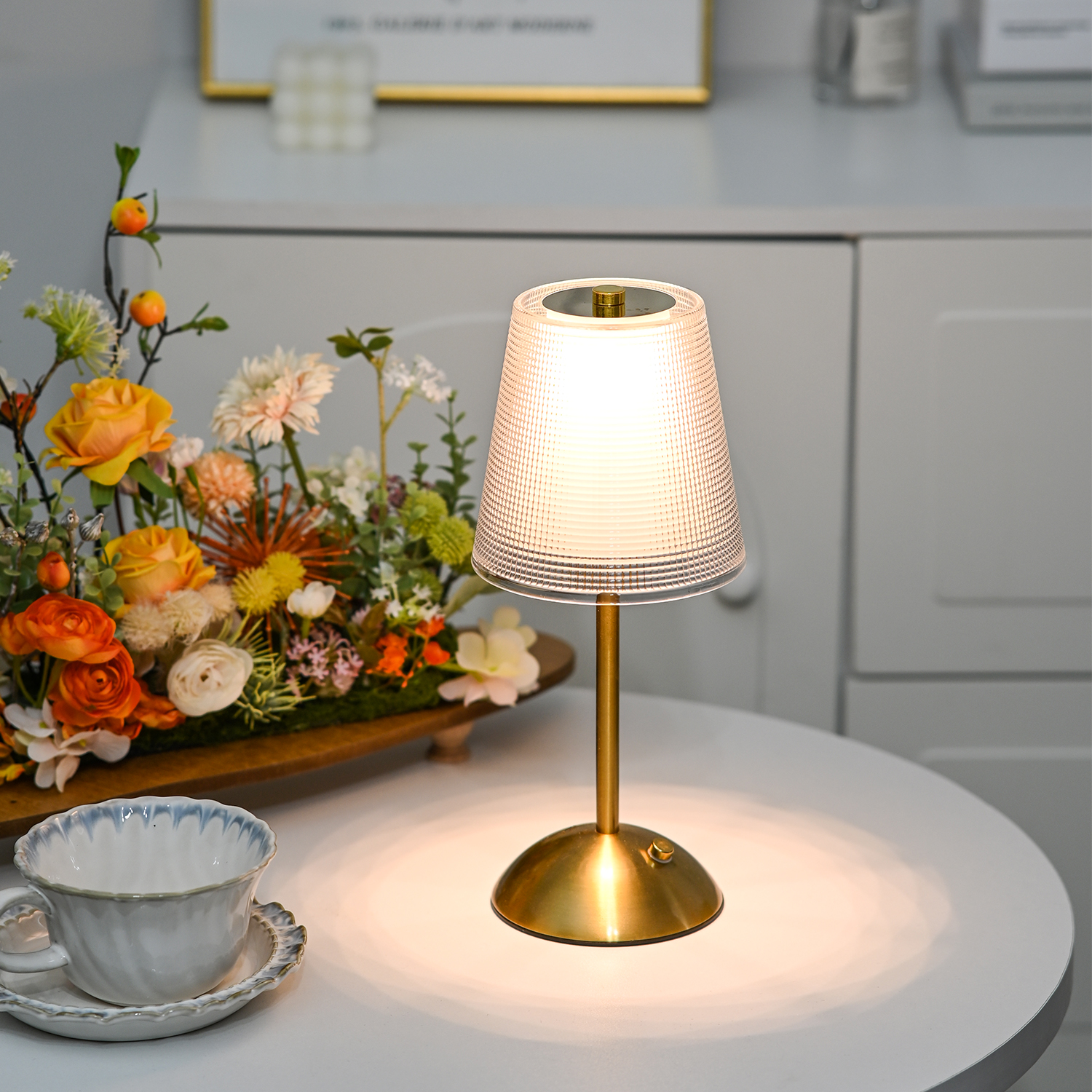 Vintage Gold Diamond Crystal Shade Battery Operated Dimmable Rechargeable Restaurant Touch Cordless Luxury LED Table Lamps