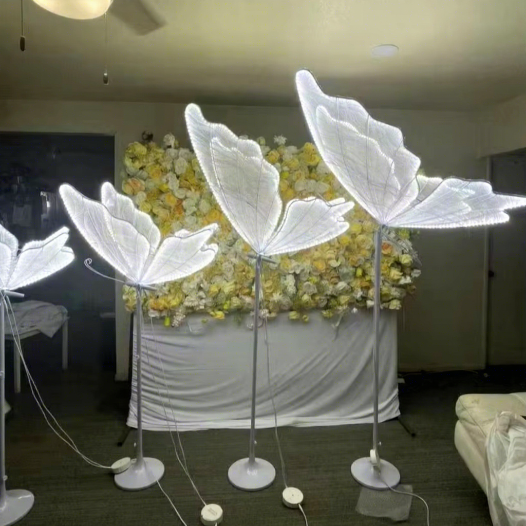 Hot Sale Wedding LED Luminous Butterfly Chandelier Acrylic Hotel Ceiling Wedding Hall Stage Decoration Light Chandelier