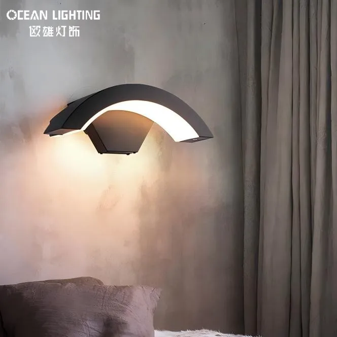 Wall Lamp View 4