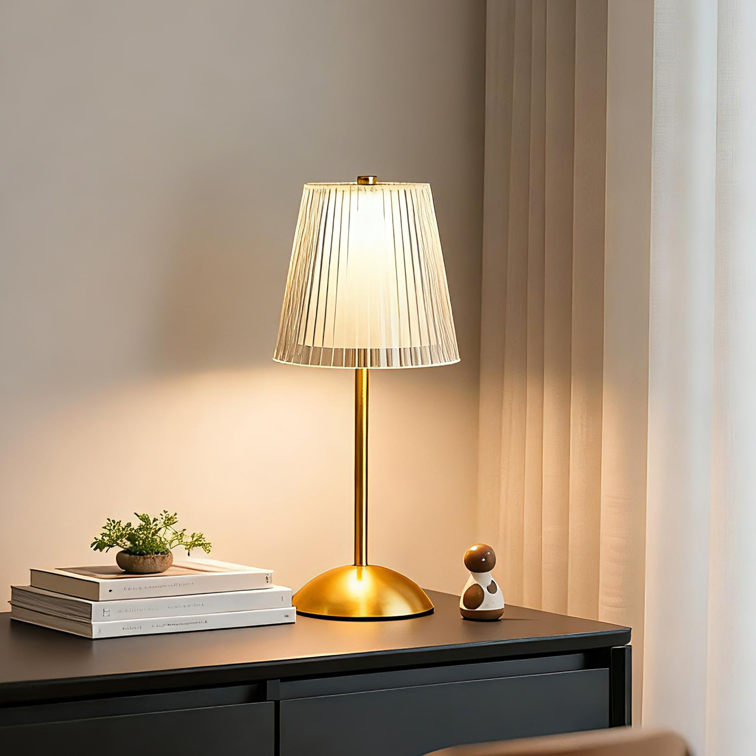 Vintage Gold Diamond Crystal Shade Battery Operated Dimmable Rechargeable Restaurant Touch Cordless Luxury LED Table Lamps