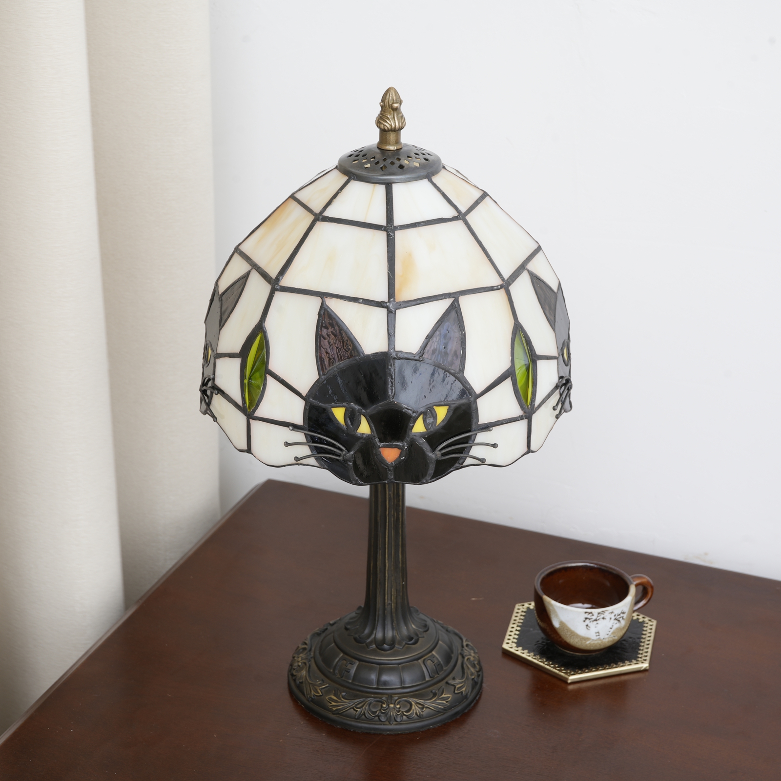 Tiffany Style Cute Black cat Desk Lamp Vintage Stained Glass Animal Base Table Lamp for Girl Room Bedroom Nightstand Decor
