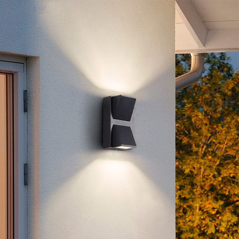 Outdoor Garden Light LED Wall Mount Lamp Decorative up and Down Lighting for Hotel