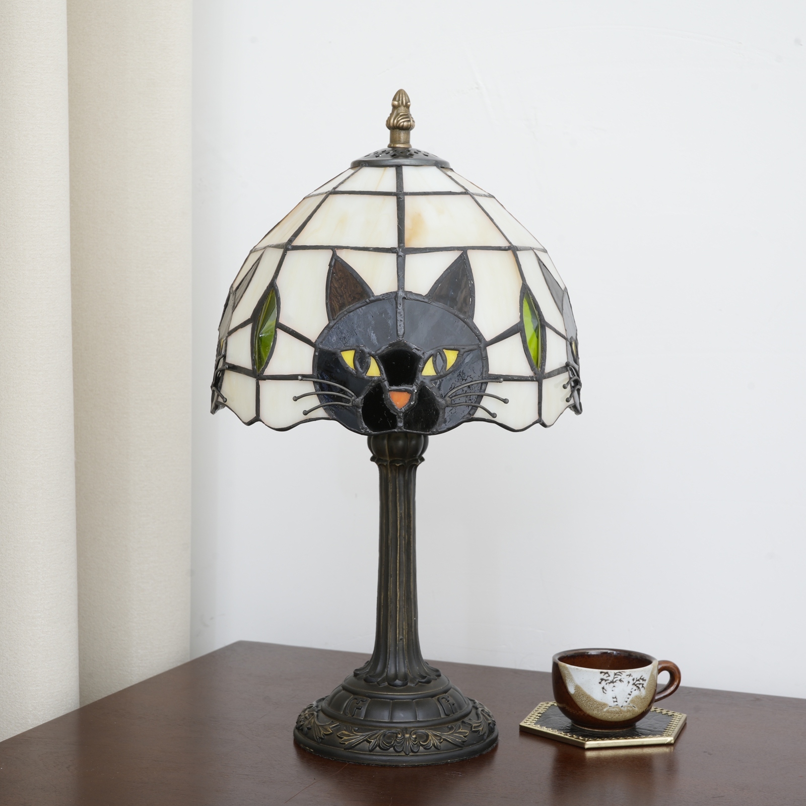 Tiffany Style Cute Black cat Desk Lamp Vintage Stained Glass Animal Base Table Lamp for Girl Room Bedroom Nightstand Decor