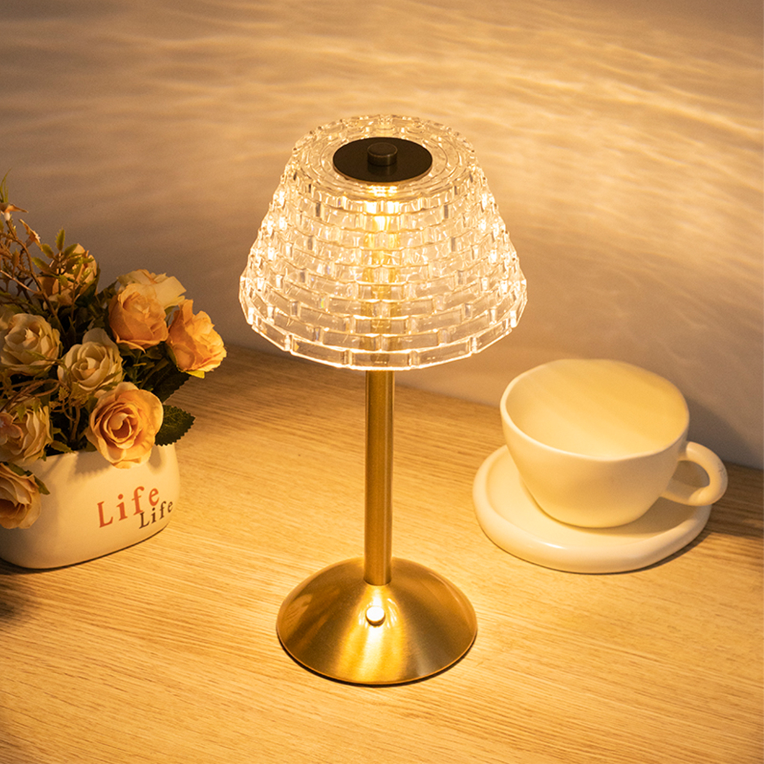 Vintage Gold Diamond Crystal Shade Battery Operated Dimmable Rechargeable Restaurant Touch Cordless Luxury LED Table Lamps