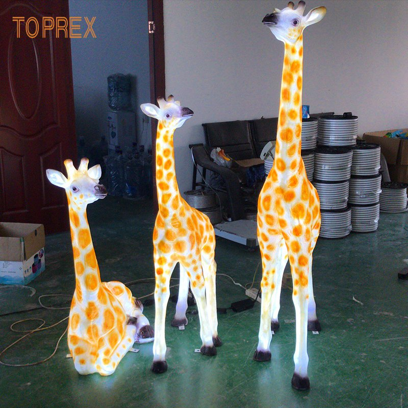 Toprex Resin Simulation Giraffe Sculpture Decorative Light Outdoor Waterproof LED Lighting