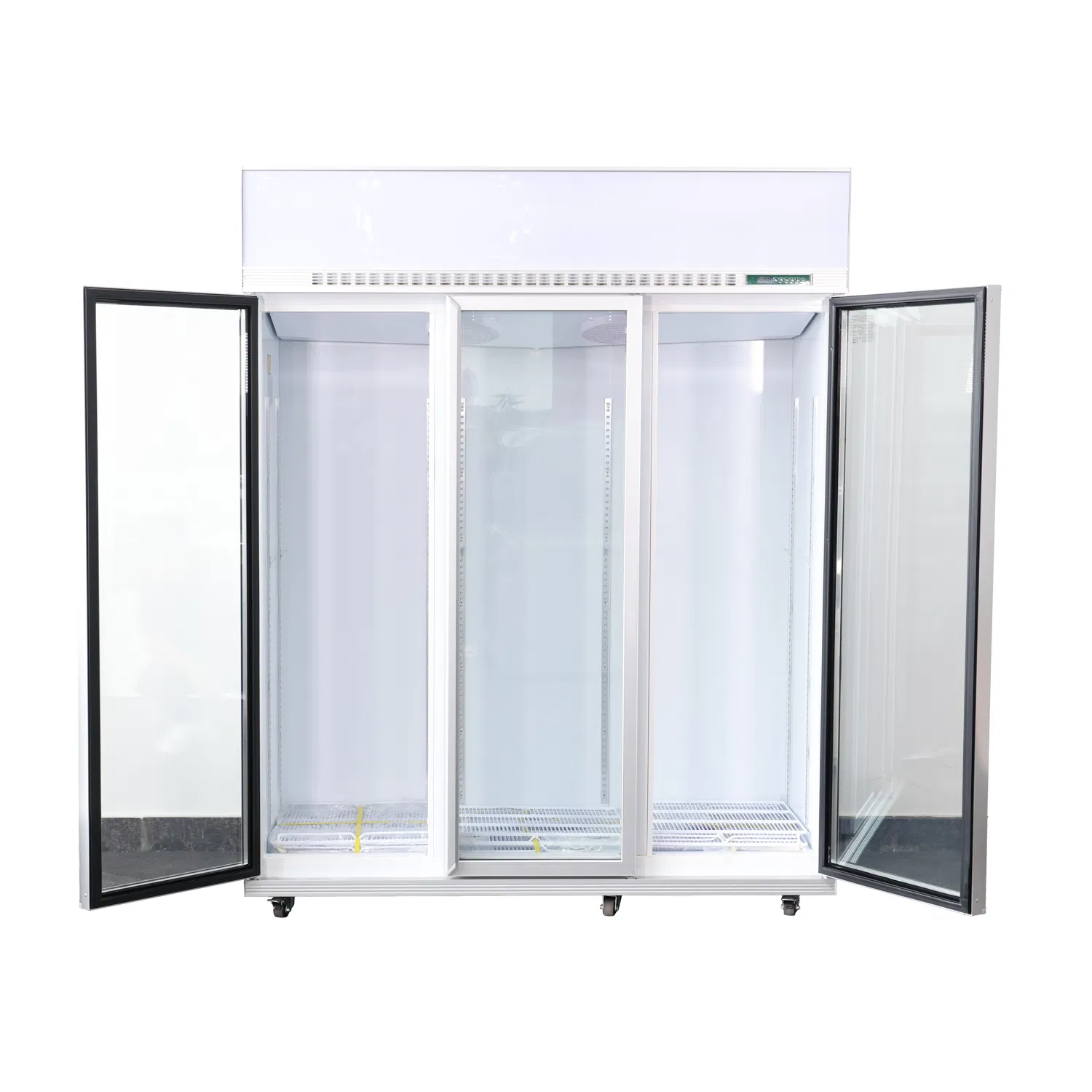 Commercial Triple Glass Door Beverage Display Cabinet for Supermarket and Convenience Store Large Capacity Upright Drink Cooler Refrigerator with Fan Cooling