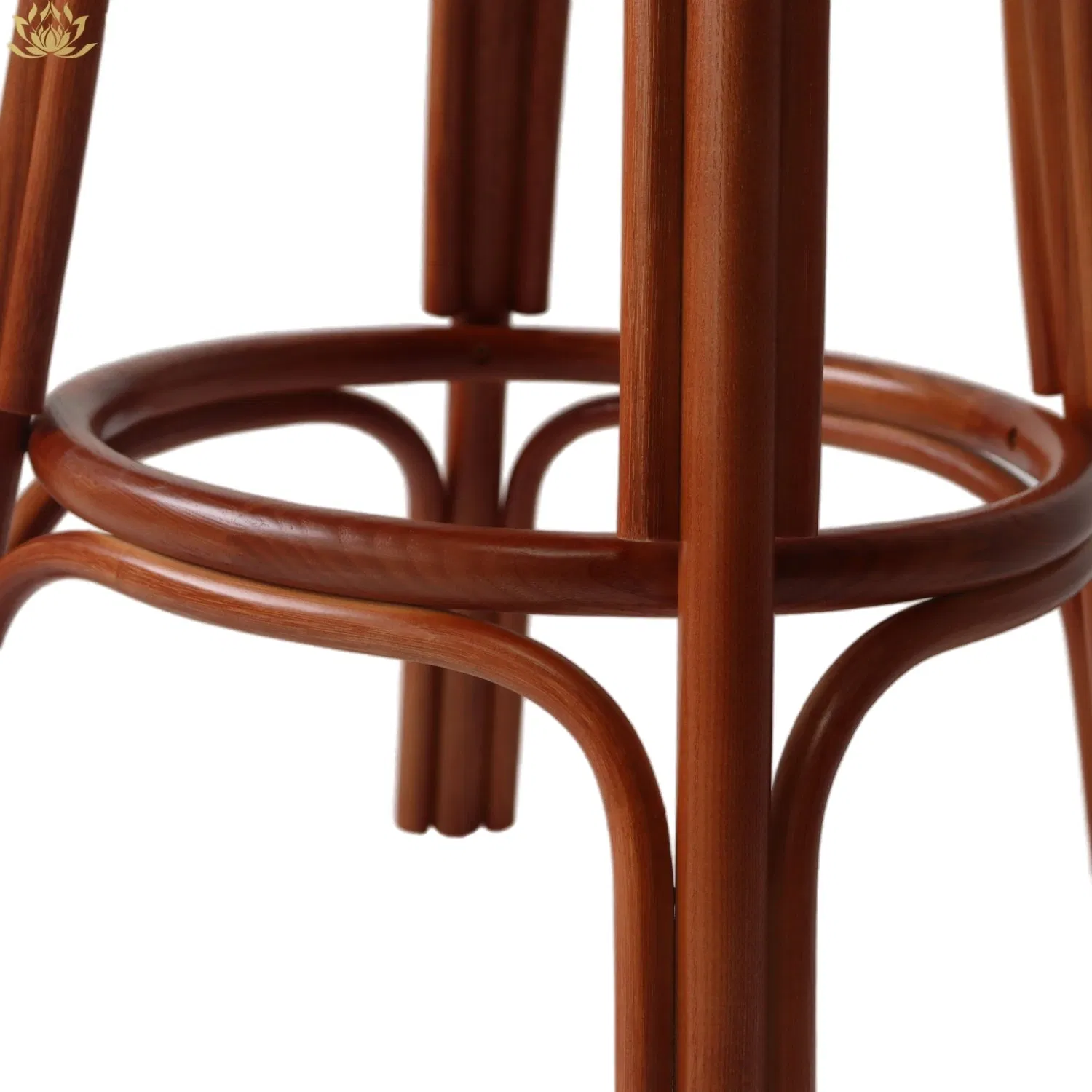 Contemporary Solid Wood Bar Stool with Modern Aesthetic Restaurant Chair