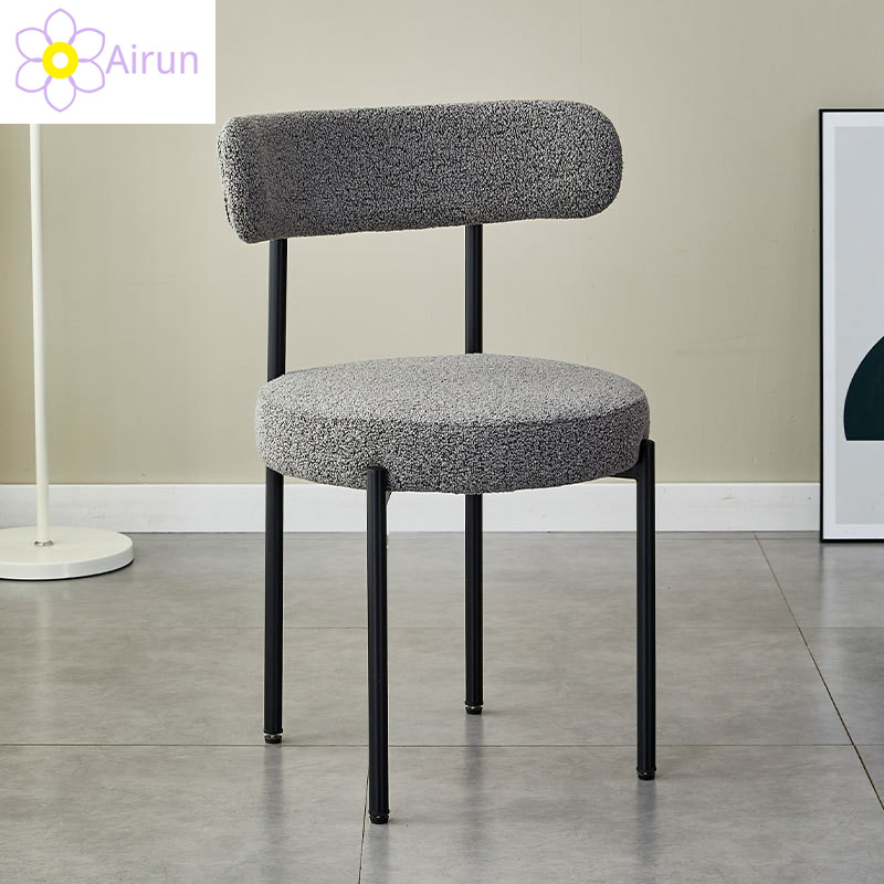 Modern Nordic Home Furniture White Fabric Accent Black Metal Leg Cafe Comfortable Upholstered Velvet Makeup Restaurant Dining Chair for Kitchen Living Room