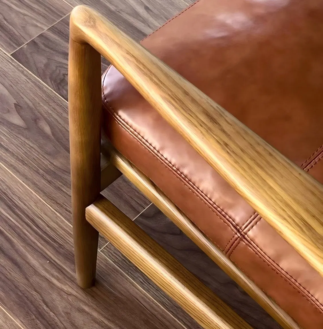 Hank Chair MID-Century Modern Top Grain Leather Armchair Solid Wood Frame Accent Chair for Living Room