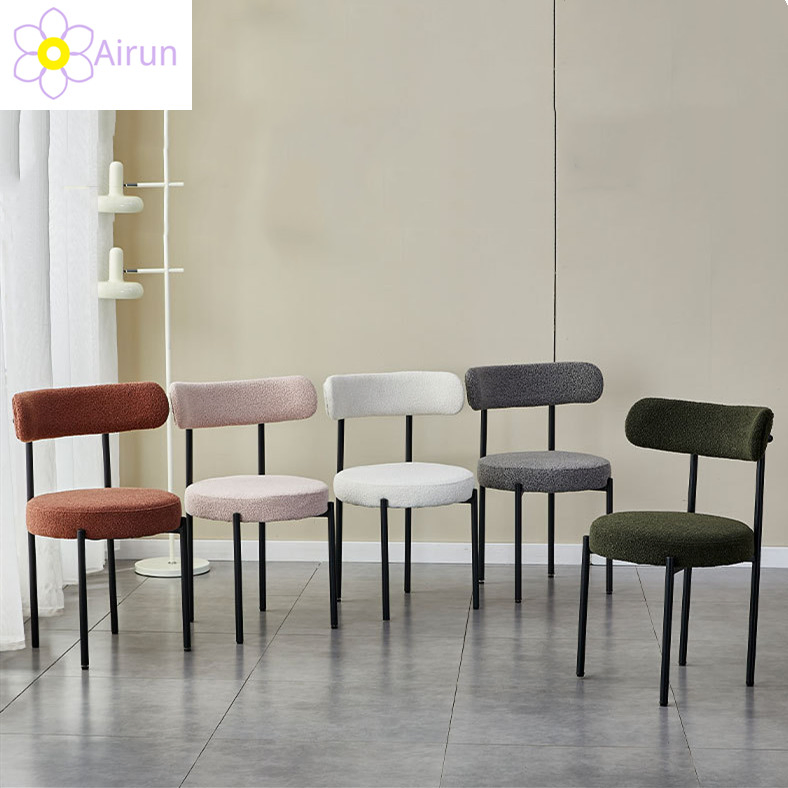 Modern Nordic Home Furniture White Fabric Accent Black Metal Leg Cafe Comfortable Upholstered Velvet Makeup Restaurant Dining Chair for Kitchen Living Room