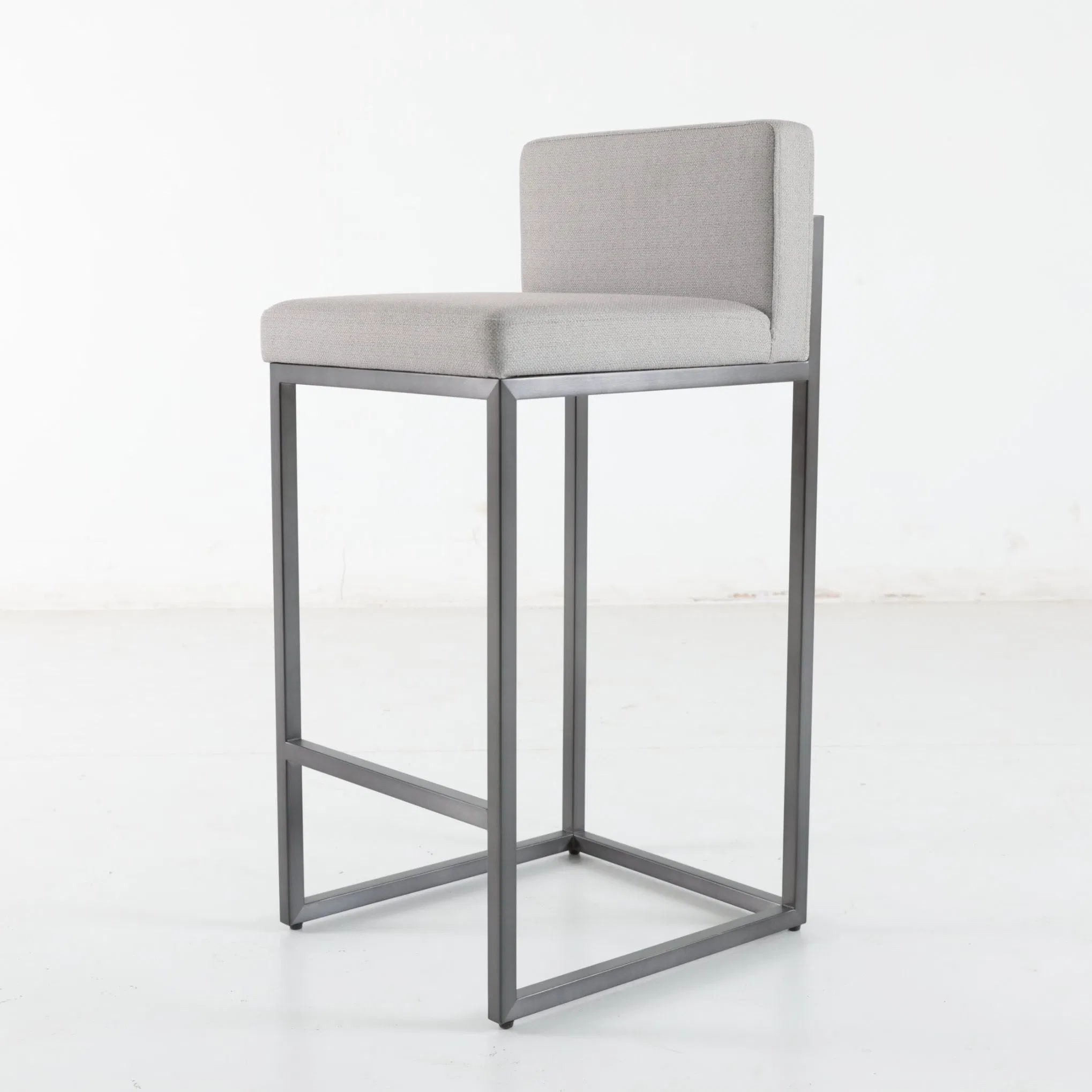Jw Marriott Hotel Furniture Bar Stool with Upholstered Seat and Metal Base