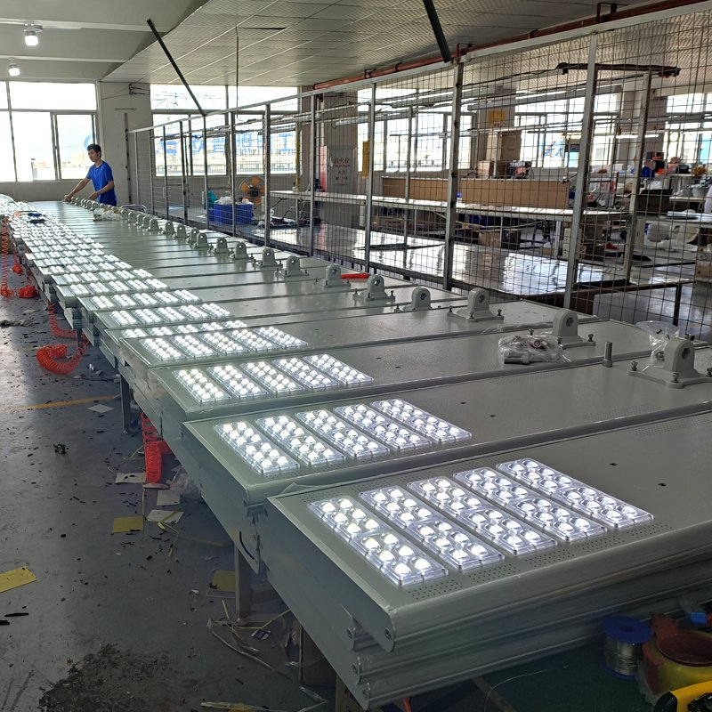 AC/DC Hybrid All in One LED Solar Street Farden Lighting