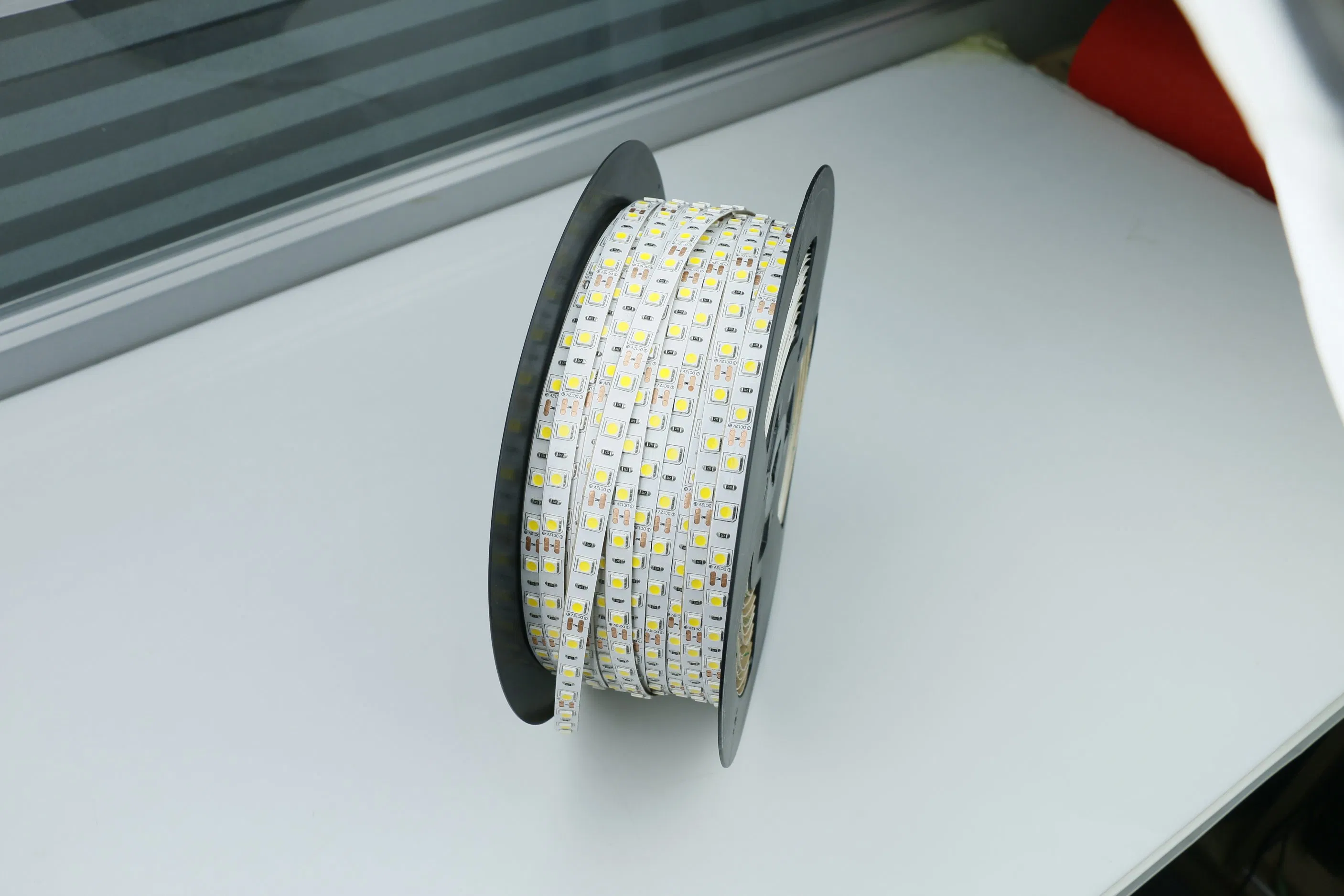 CRI>95 LED Strip IC Built-in Programmable Lighting Without Resistor 12V 24V 36V SMD2835 Max 30m Length LED Strip
