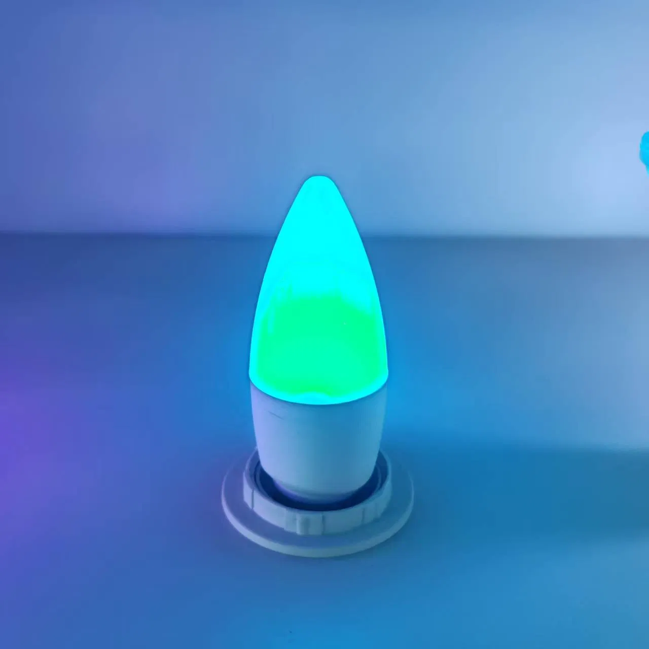 Candle Bulb Tuya APP Control Smart Life Wi-Fi Smart Light Bulb Rgbcw