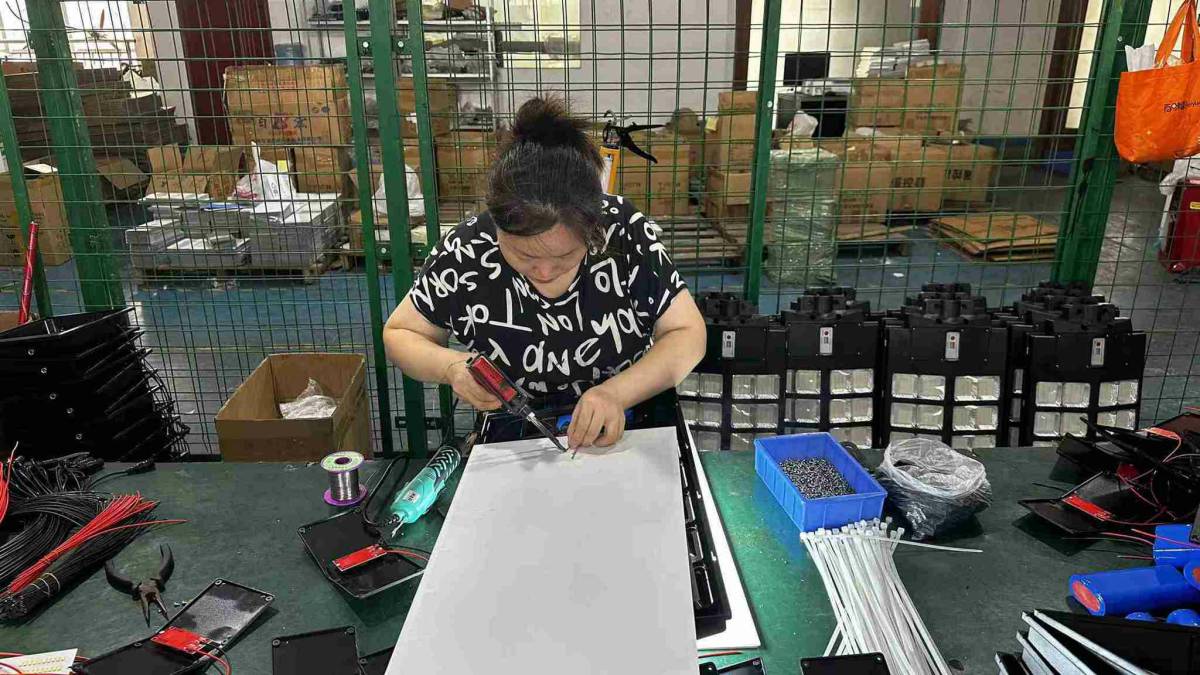 Electronic soldering quality process for LED solar lighting components
