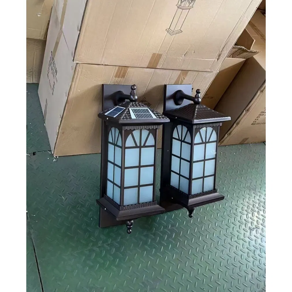 Modern Minimalist Decorative and Functional Outdoor LED Garden Solar Wall Light for Deck Accent Lighting