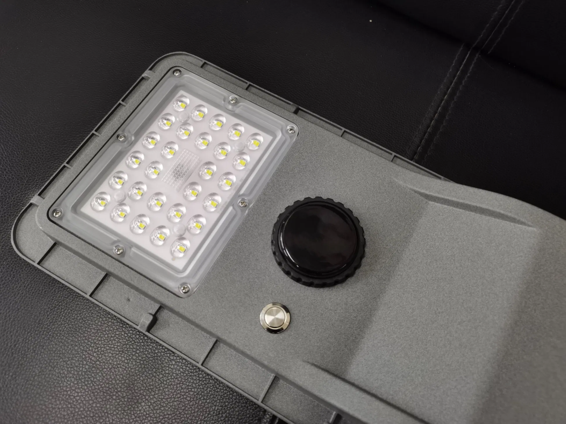 Best Selling Solar LED Street Light for Outdoor Garden Main Road Lighting
