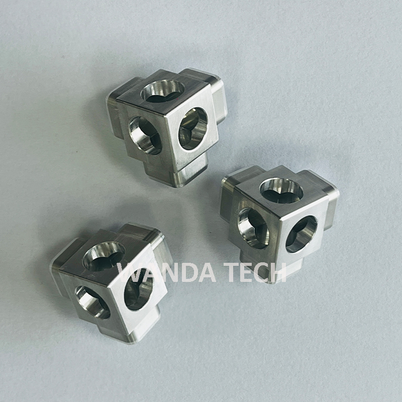 CNC Milling Aluminum Alloy Hardware Communication Accessories Stainless Steel Auto Accessories Carbon Fiber Uav Precision Parts CNC Machining Service