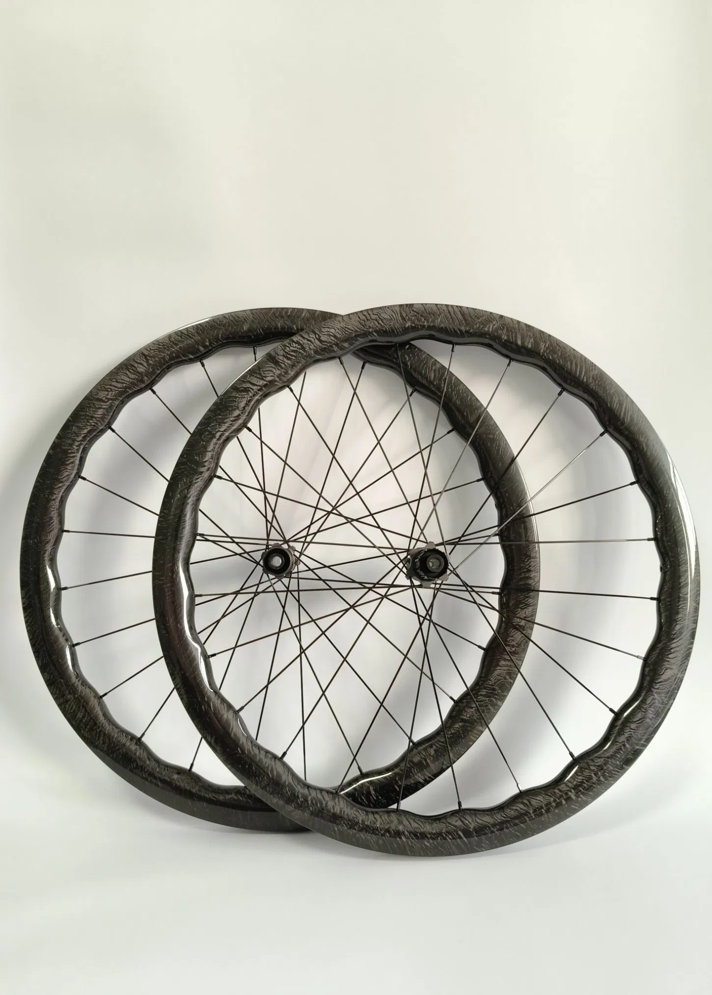 Supper Lightweight 700c Design Tubeless Wheels for Road Bikes