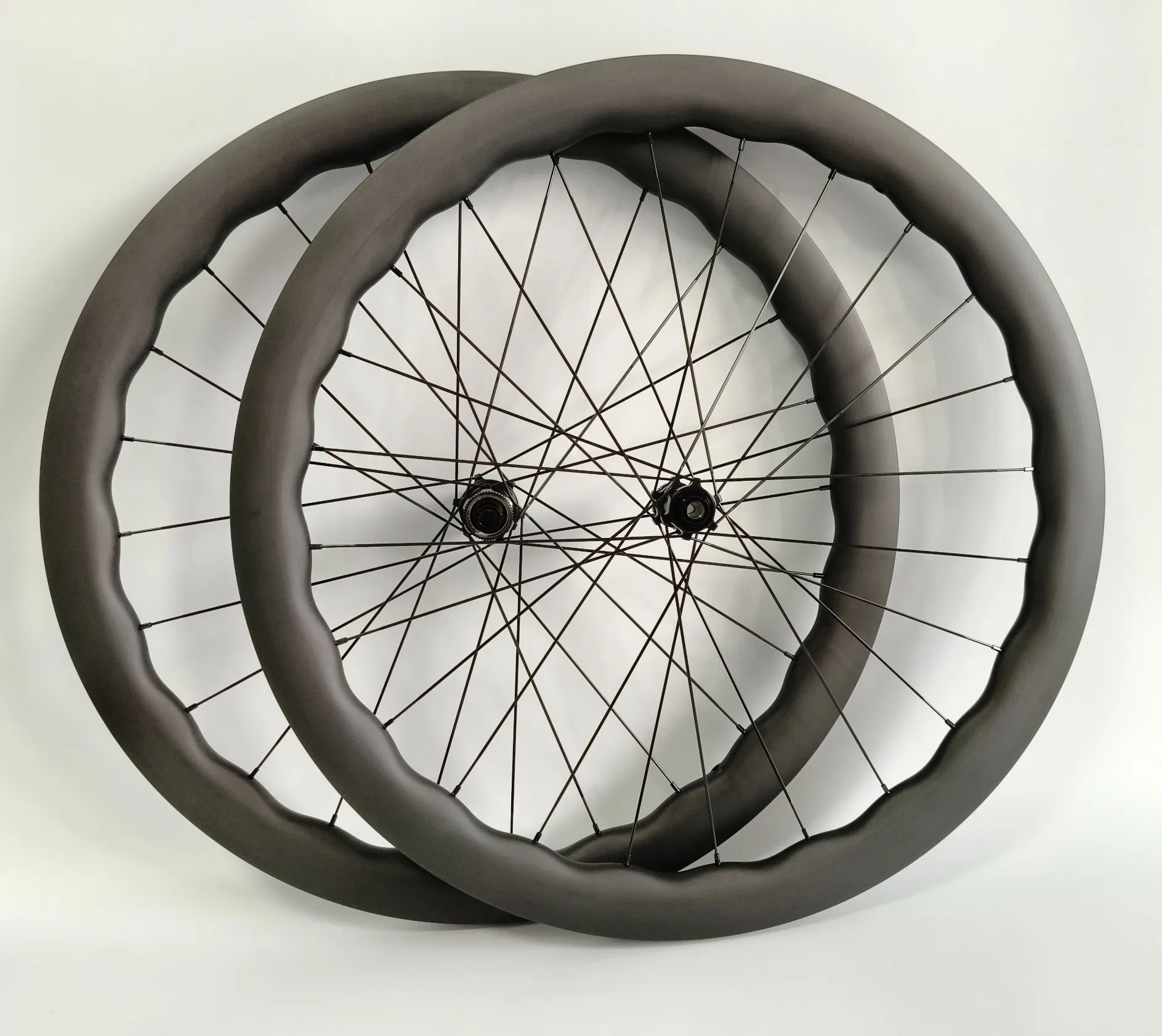 Supper Lightweight 700c Design Tubeless Wheels for Road Bikes