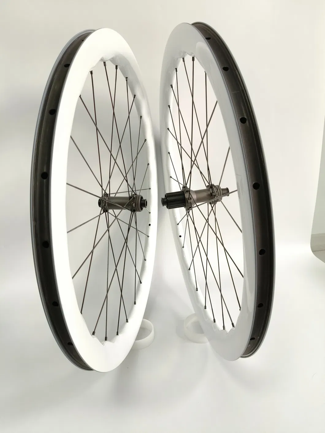 Carbon Wheelset View 4