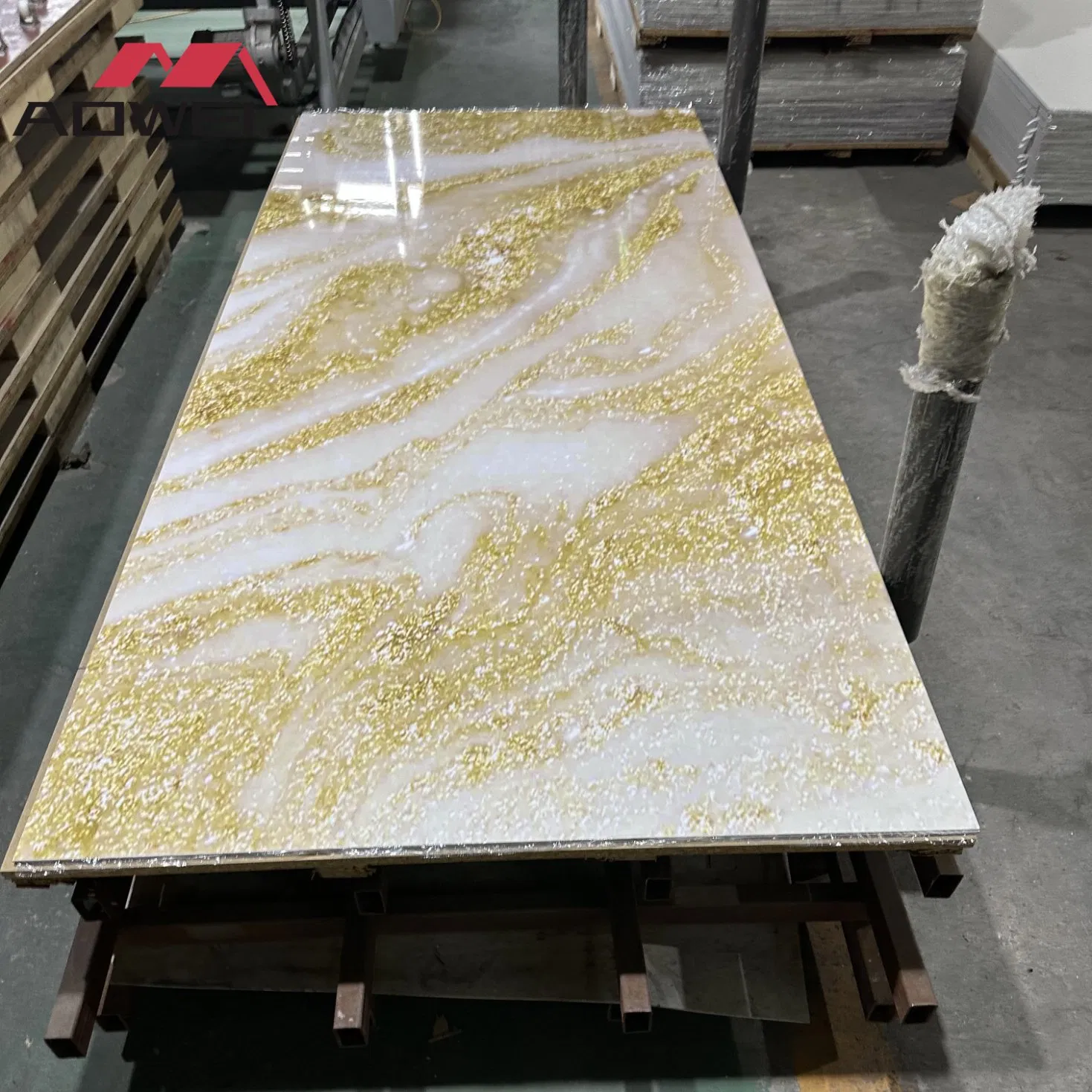 Stylish Carbon Fiber WPC/PVC Cladding Wall Panels with Glossy Marble Finish