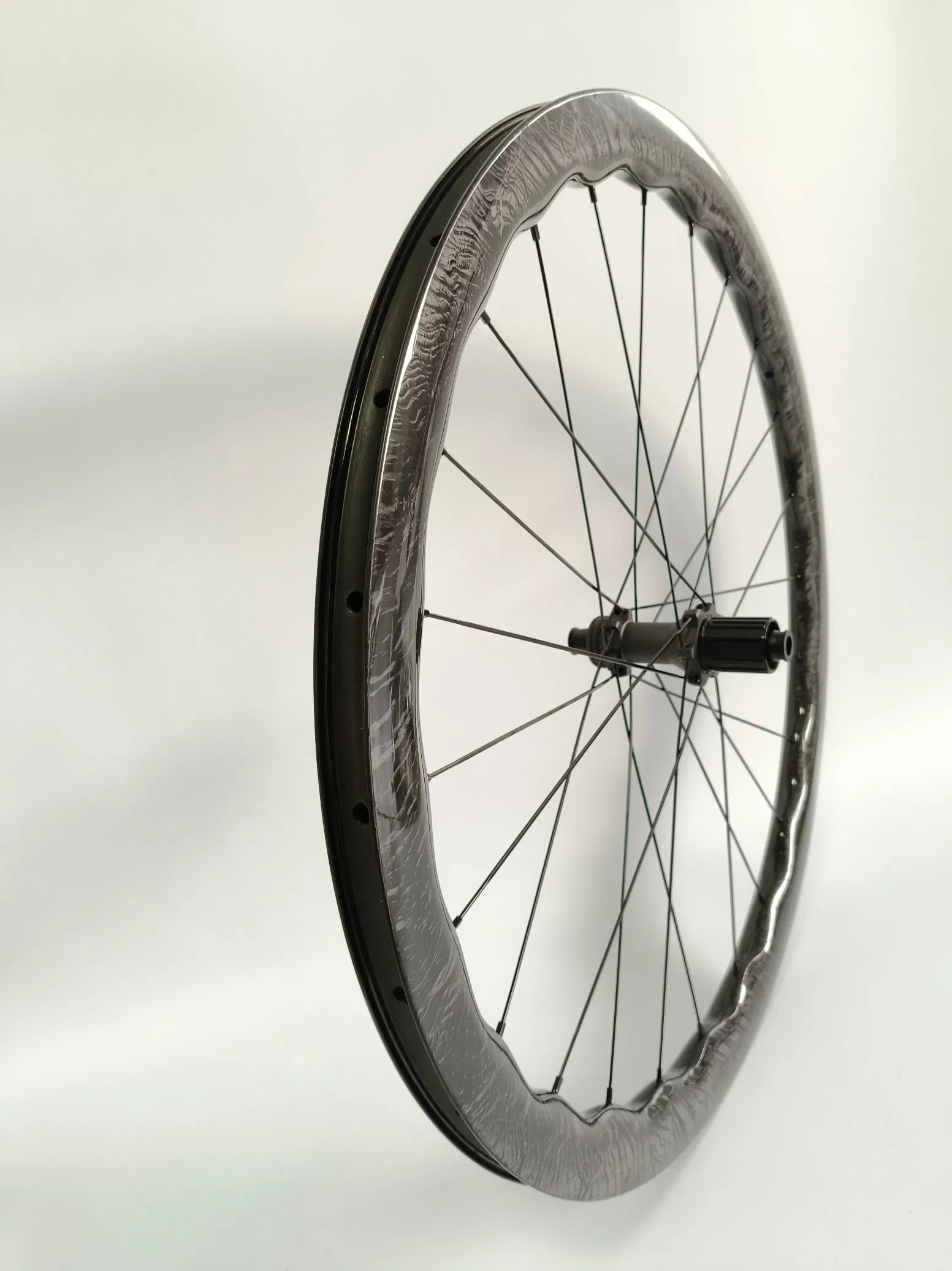 Supper Lightweight 700c Design Tubeless Wheels for Road Bikes
