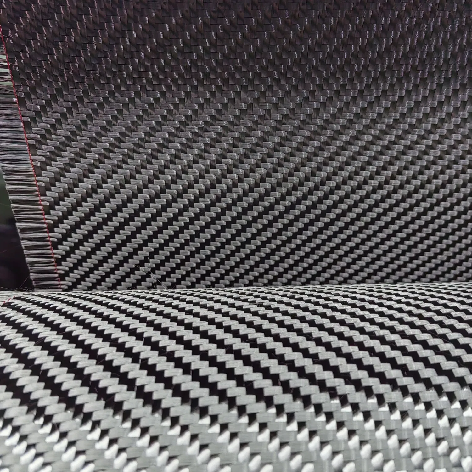 12K 600GSM Twill Carbon Fiber Cloth Roll for Automotive Parts