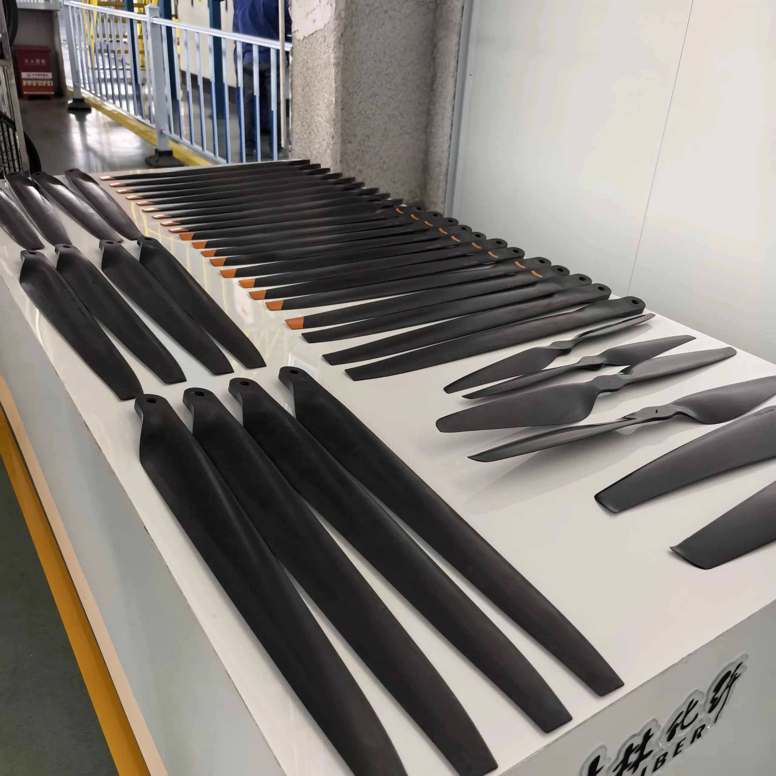 3K 200GSM Twill Carbon Fiber Fabric for Wing Arm of Drones Uav