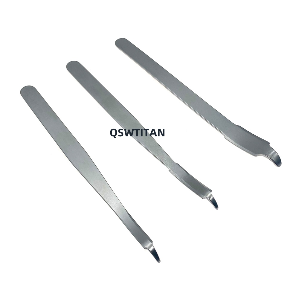 Hohmann Retractor detail 2