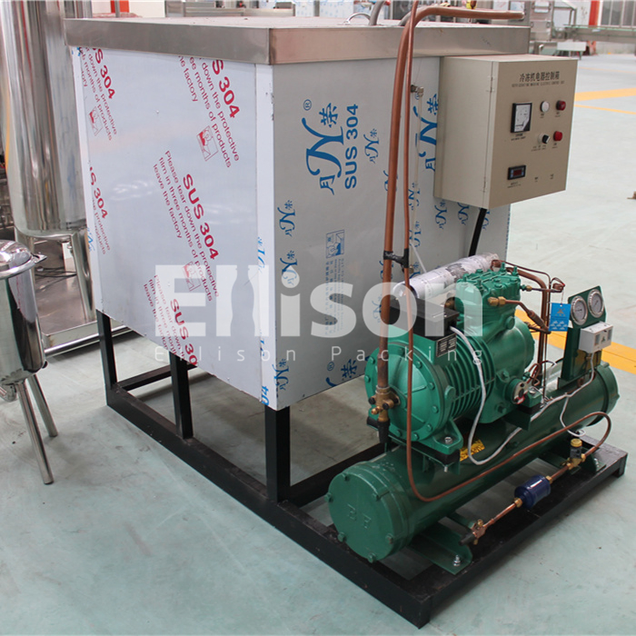 Food Grade Sanitary Round Vertical Beverage Mixing Machine / Juice Blending Machine / CIP Cleaning System