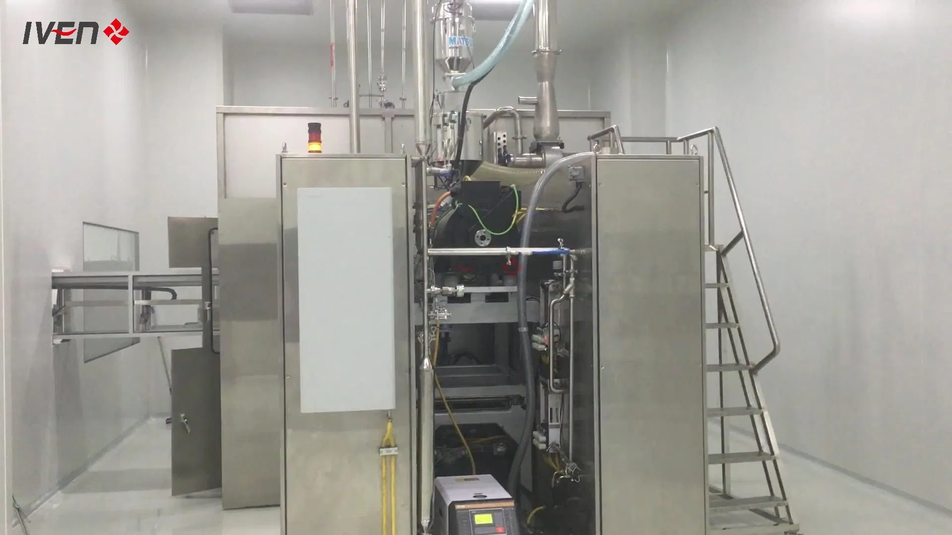 PE/PP Liquid Filling Equipment System Bfs Plastic Bottle Tamper-Proof Sealing Unit