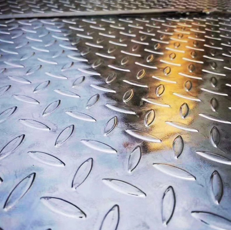 1mm-10mm SUS 201 202 304 304L 316L 317L 309S 321 430 2205 Diamond Checkered Embossed Anti Slip Anti-Skid Non-Slip Ss Stainless Steel Floor Plate for Decoration