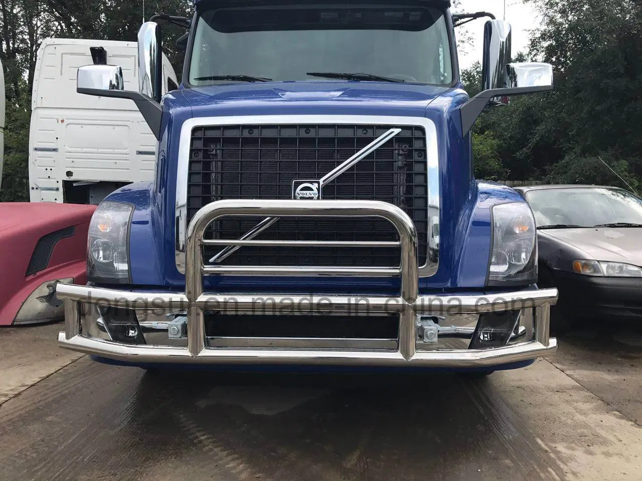 Dongsui Heavy Duty Truck Deer Grille Guard for Volvo Vnl Cascadia