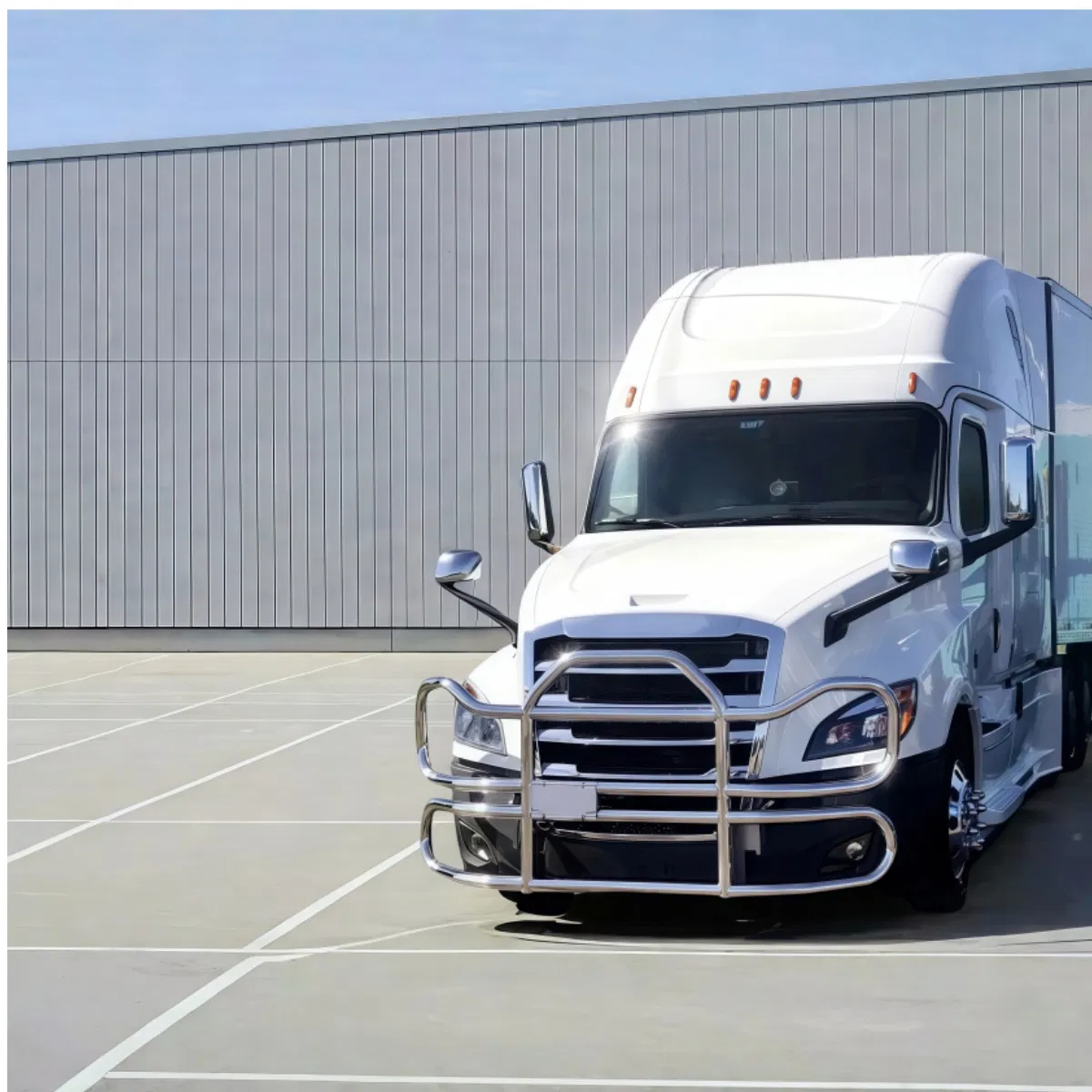 Heavy-Duty Grille Guard for Volv VNL and Kenworth Trucks