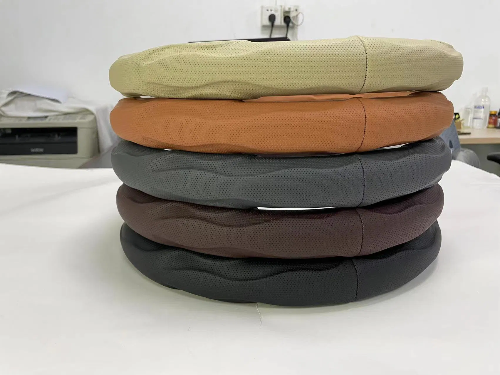 Good Quality Fiber Leather Pattern Stitching Anti Slip Handmade Steering Wheel Cover