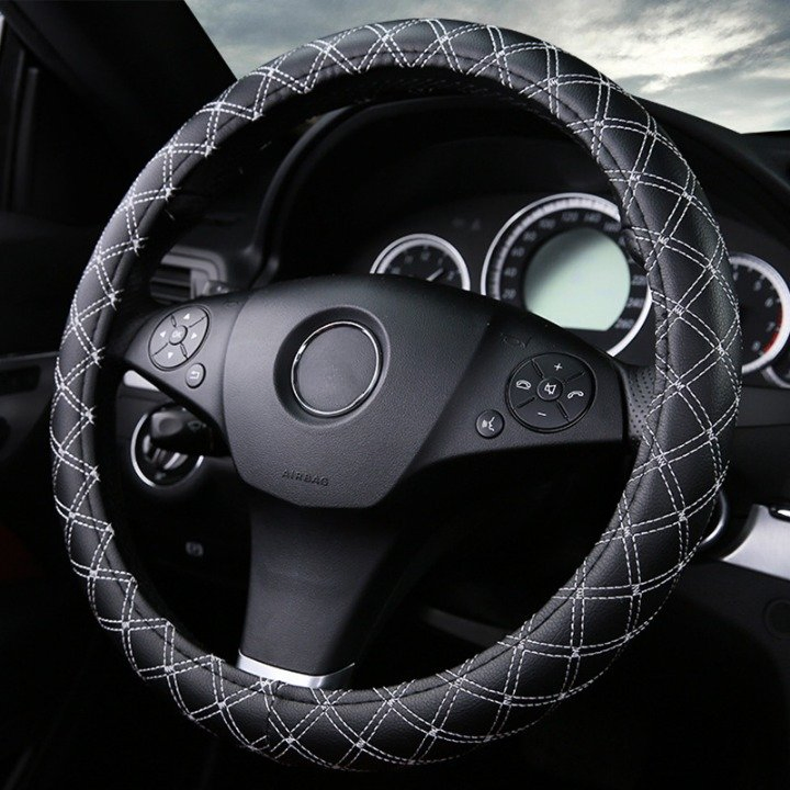New Diamond Pattern Universal 38-Inch PVC Car Steering Wheel Cover