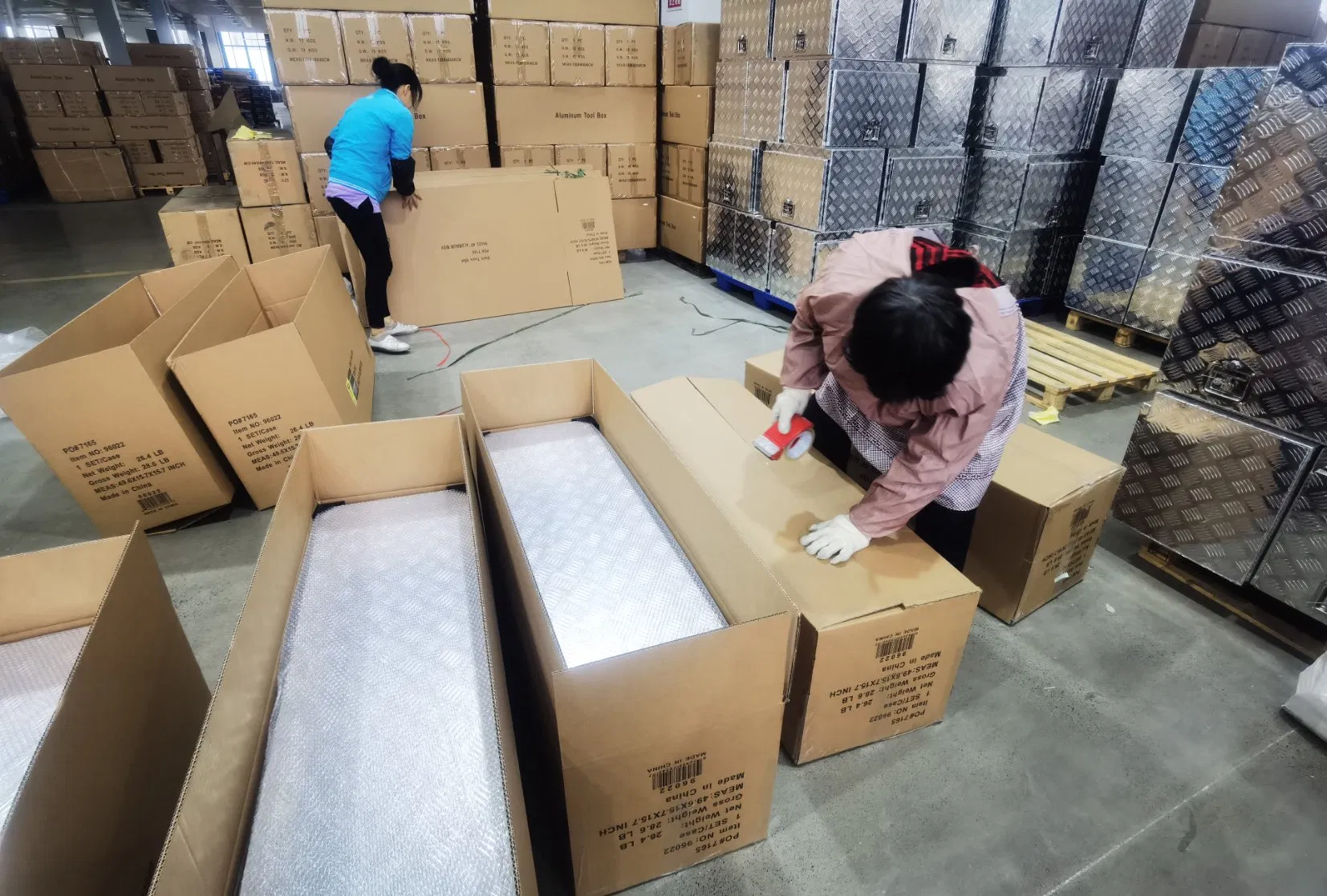 30inch Truck Trailer Transport Box Aluminum Storage Case Toolbox with Keys Silver