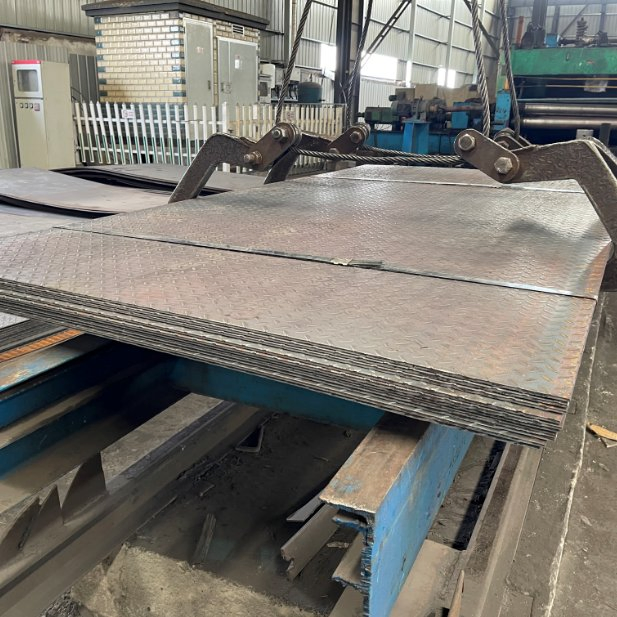 Hot Rolled A36 S235jr Q235B Mild Steel Tear Drop Pattern Anti-Skid Checkered Chequered Chequer Checker Plate for Floor