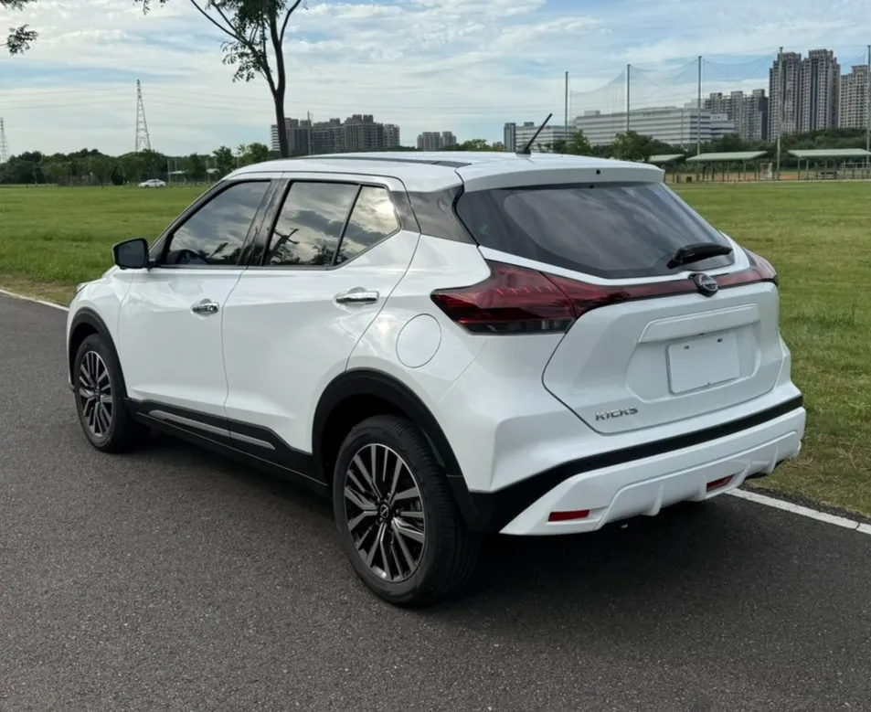 Tailgate Feature Detail